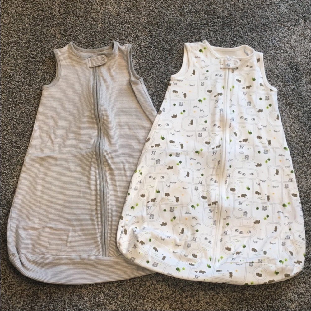 2 Carters sleepsacks size 6-9 months like new